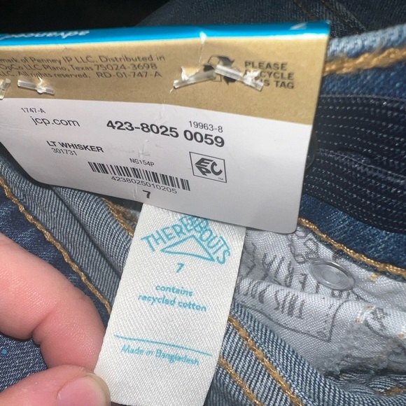 NWT Boys ThereAbouts Taper Fit Light Wash Jeans - Picture 5 of 8